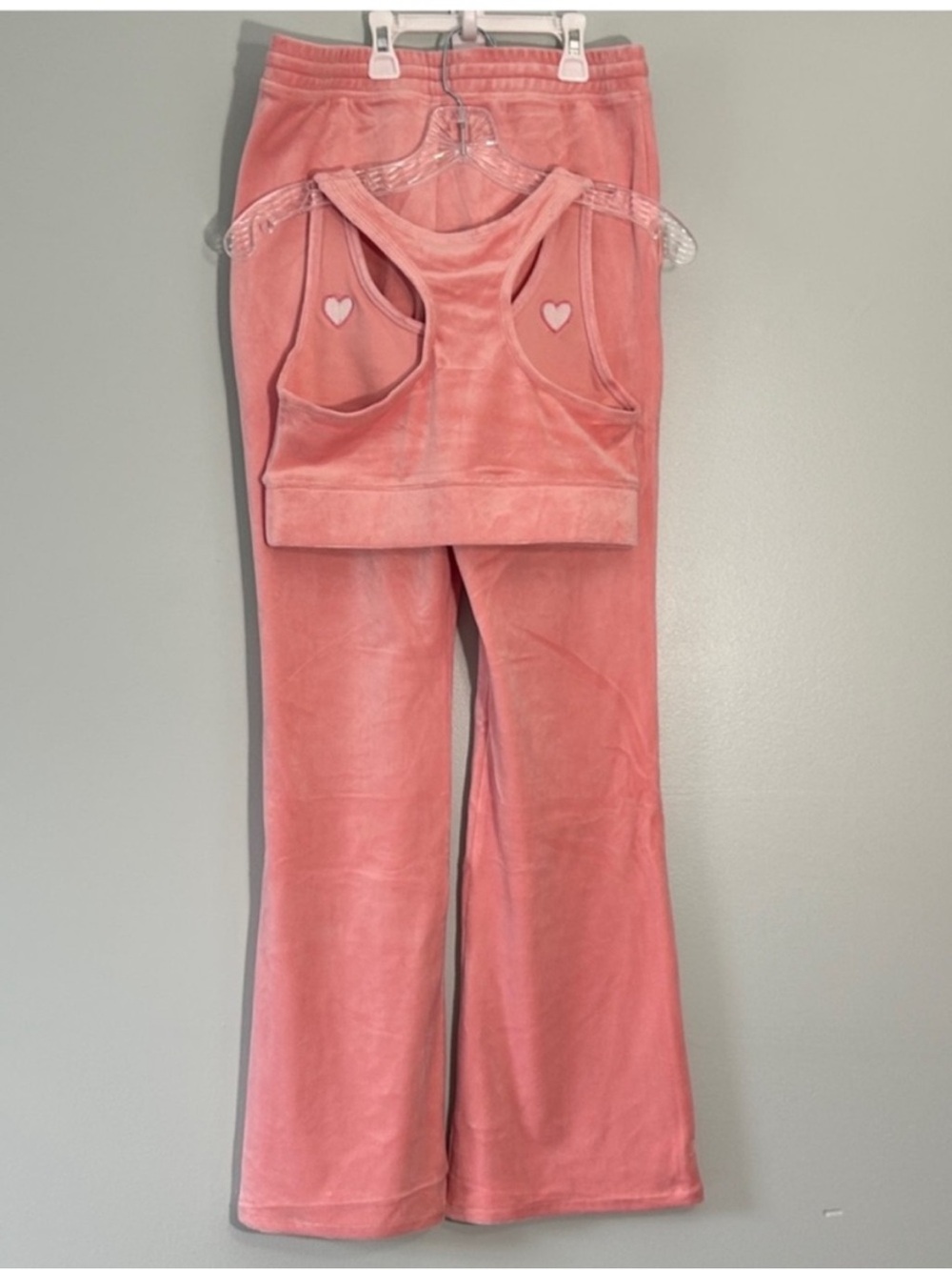 Paris Hilton Medium Set Masterpiece Pants Heart Sports Bra Pearl Blush pink NWT - Picture 4 of 15